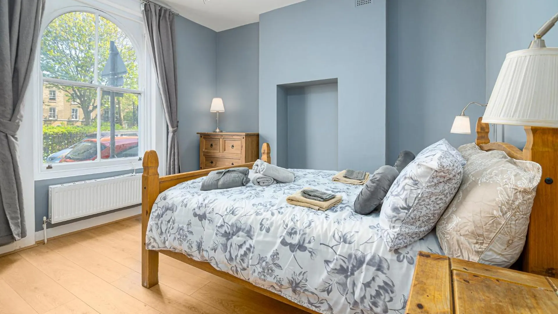Beautiful House Refurbished Hotel London Guest house